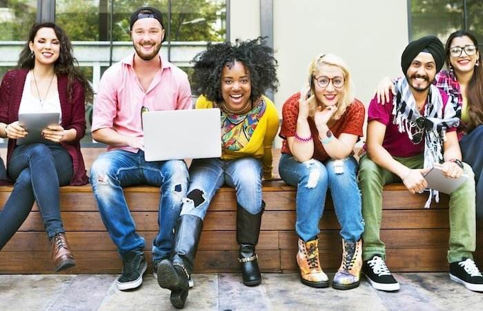 Studenti stranieri ISEEU parificato e contributi universitari